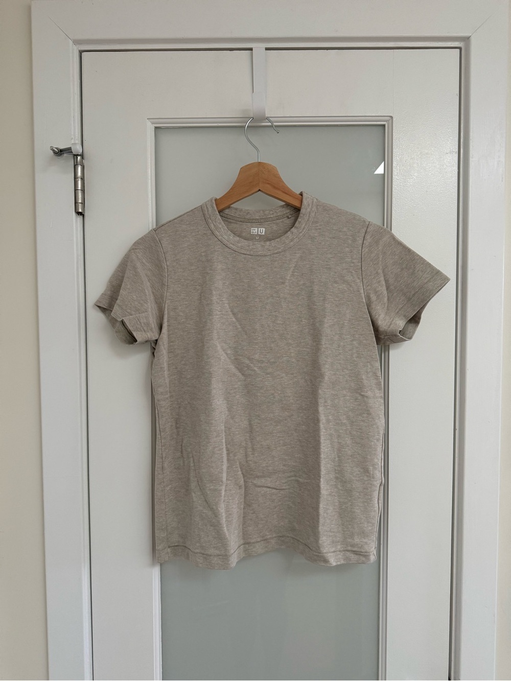 Women’s Uniqlo Crew Neck T-shirt, Medium